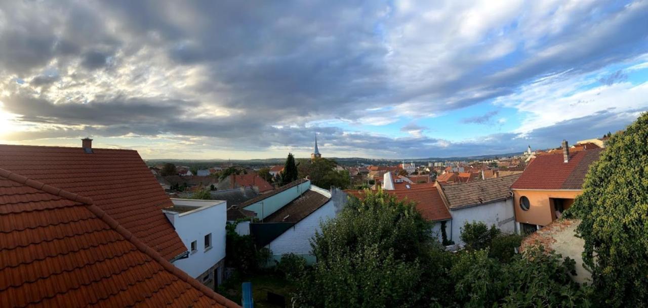 Fehérház Alkalmi Szálló Hotel Pécs Exterior foto